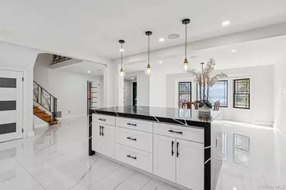 5 Valley Lane W, Woodmere, NY 11581 - Photo 10