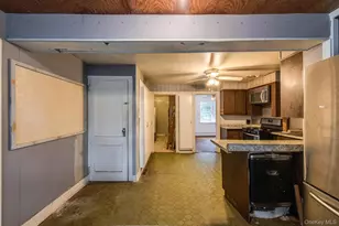 88 Buckingham Ave, Poughkeepsie, NY 12601 - Photo 12