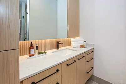 70 Memorial Plaza #323, Pleasantville, NY 10570 - Photo 8