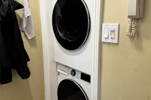 90-43 Shore Pkwy, Howard Beach, NY 11414 - Photo 14