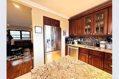 90-43 Shore Parkway #56, Howard Beach, NY 11414 - Photo 6