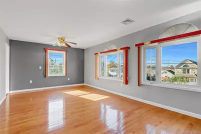 32 3rd Avenue, New Hyde Park, NY 11040 - Photo 18