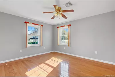 32 3rd Avenue, New Hyde Park, NY 11040 - Photo 22