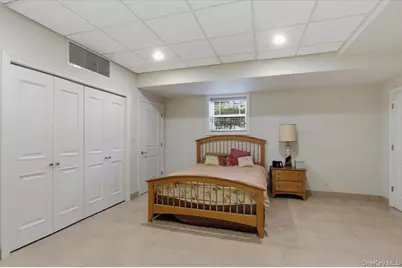 135 Kensington Oval, New Rochelle, NY 10805 - Photo 32