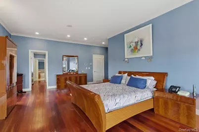 135 Kensington Oval, New Rochelle, NY 10805 - Photo 16
