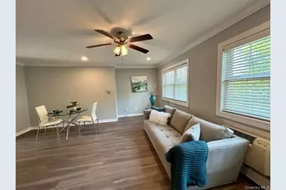 184 Hallock Road #3G2, Lake Grove, NY 11755 - Photo 4