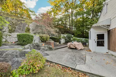 166 Park Hill Ave Yonkers, Yonkers, NY 10705 - Photo 2