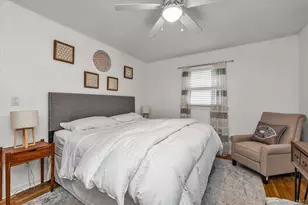 26 Cheshire Rd, Inwood, NY 11096 - Photo 10