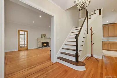 85 Violet Avenue, Floral Park, NY 11001 - Photo 6