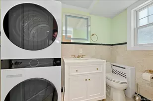 85 Violet Ave, Floral Park, NY 11001 - Photo 22