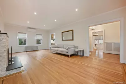 85 Violet Avenue, Floral Park, NY 11001 - Photo 8