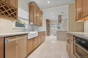 85 Violet Ave, Floral Park, NY 11001 - Photo 12