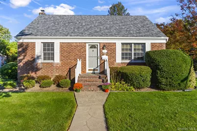 59 Linden Boulevard, Hicksville, NY 11801 - Photo 4