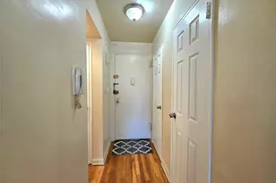 87-70 173 St, Jamaica, NY 11432 - Photo 10