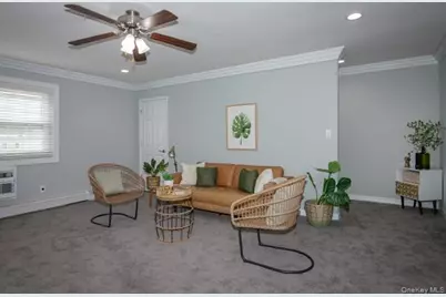 124 Easy Street #124E, Sayville, NY 11782 - Photo 4