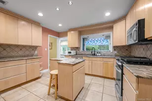 1339 E Boxwood Dr E, Hewlett, NY 11557 - Photo 10