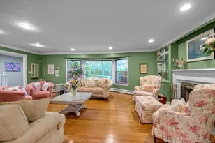 1339 E Boxwood Dr E, Hewlett, NY 11557 - Photo 4