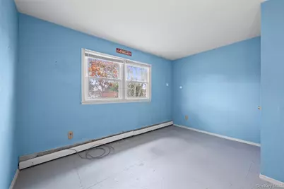 2129 Sycamore Avenue, Ronkonkoma, NY 11779 - Photo 26