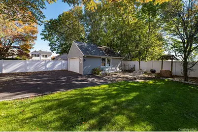 38 High Street, Roslyn Heights, NY 11577 - Photo 18