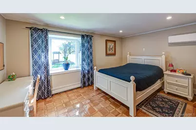 38 High Street, Roslyn Heights, NY 11577 - Photo 10