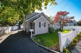 38 High St, Roslyn Heights, NY 11577 - Photo 2