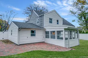 246 Woodlawn Ave, Saint James, NY 11780 - Photo 30