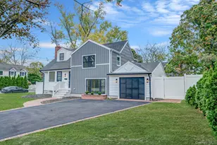 246 Woodlawn Ave, Saint James, NY 11780 - Photo 2