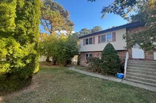 60 New Hampshire Ave, Bay Shore, NY 11706 - Photo 2