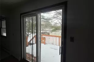 60 New Hampshire Ave, Bay Shore, NY 11706 - Photo 12