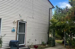 60 New Hampshire Ave, Bay Shore, NY 11706 - Photo 36