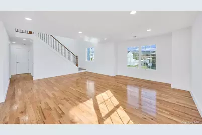 322 Miller Avenue, Freeport, NY 11520 - Photo 10