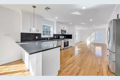 322 Miller Avenue, Freeport, NY 11520 - Photo 16