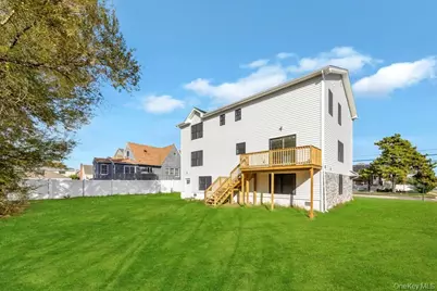 322 Miller Avenue, Freeport, NY 11520 - Photo 8