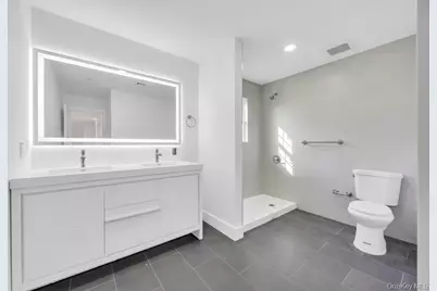 322 Miller Avenue, Freeport, NY 11520 - Photo 34