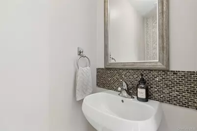 16 Mastro Court, Calverton, NY 11933 - Photo 16