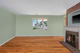 11582 237th St, Elmont, NY 11003 - Photo 16