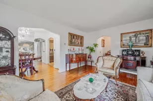 11582 237th St, Elmont, NY 11003 - Photo 10