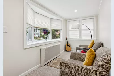 257 Bryant Avenue, Floral Park, NY 11001 - Photo 12