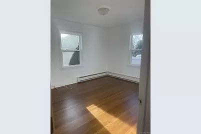 1016 Oaks Drive, Franklin Square, NY 11010 - Photo 6