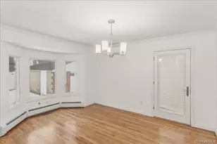 1016 Oaks Dr, Franklin Square, NY 11010 - Photo 6