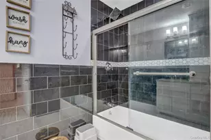 11 W 2nd St, Deer Park, NY 11729 - Photo 24