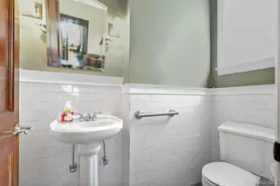 86-09 104th St, Richmond Hill North, NY 11418 - Photo 22