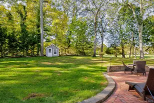 9 Monfort Dr, Huntington, NY 11743 - Photo 40