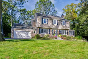 9 Monfort Dr, Huntington, NY 11743 - Photo 4