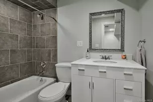 9 Monfort Dr, Huntington, NY 11743 - Photo 36