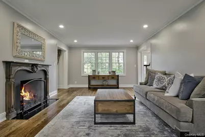 9 Monfort Drive, Huntington, NY 11743 - Photo 8