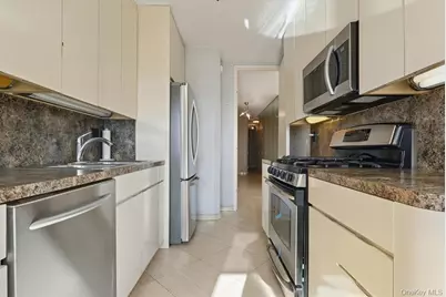 27110 Grand Central Parkway #27W, Floral Park, NY 11005 - Photo 10