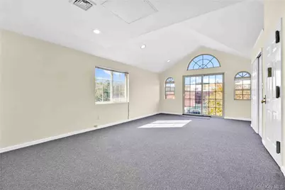 88-20 70th Road, Forest Hills, NY 11375 - Photo 6