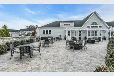 512 Breton Way, Glen Cove, NY 11542 - Photo 14