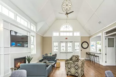 512 Breton Way, Glen Cove, NY 11542 - Photo 18